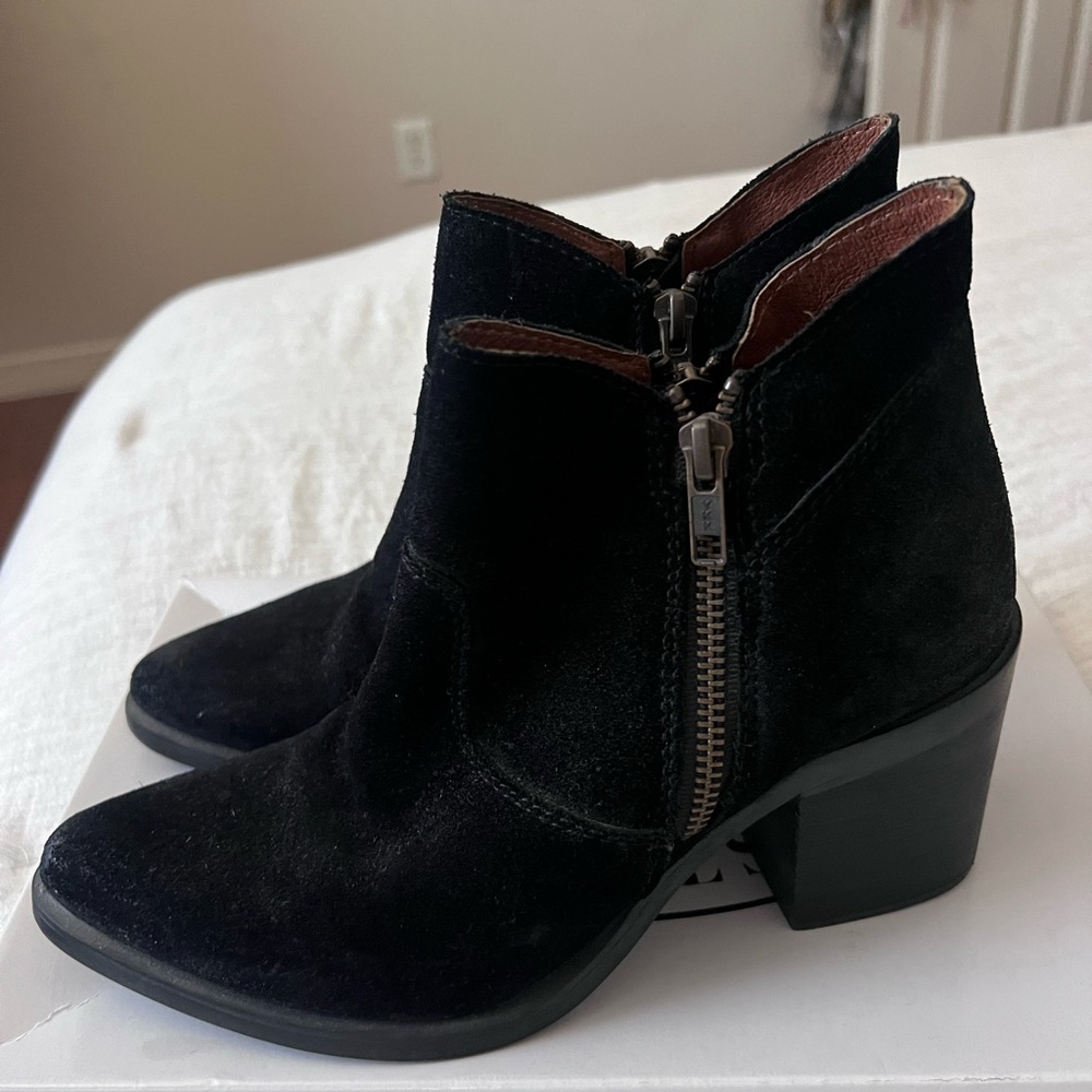 Steve madden black boots